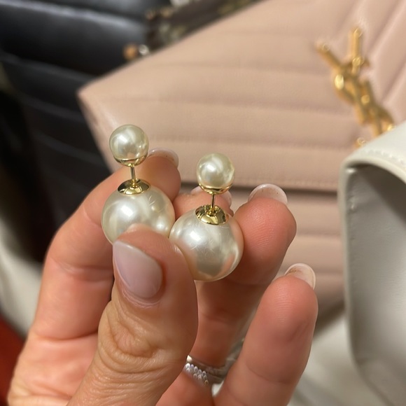 Dior Tribales Earrings Gold-Finish Metal and White Resin Pearls - Picture 3 of 4
